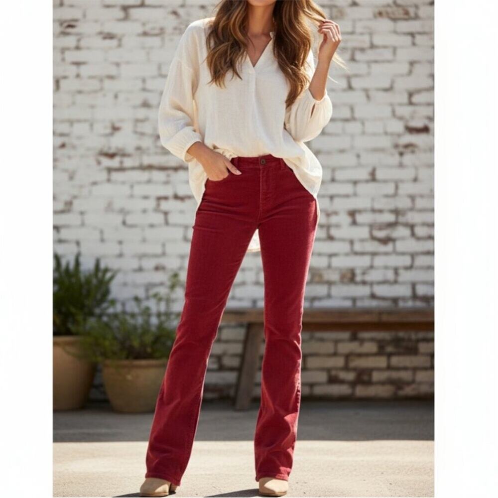 NWT Wrangler High Rise Bold Boot Corduroy Jeans In Carmine Maroon a size 2 x 30